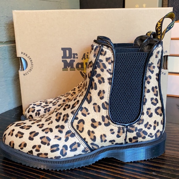 NWT Dr Martens Chelsea Boots In Flora Leopard - Picture 9 of 17